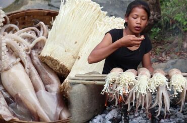 Easy food Yummy: Grilled Mushroom in Squid with  Hot chili sauce - Cooking skills and Eating food