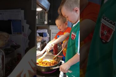 Gigi's Famous Chili Rolls