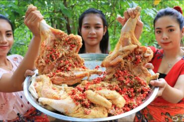 Cooking Chicken roasted with chili recipe