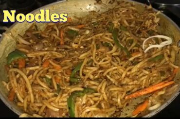 Chili Garlic Noodles | Hakka Noodles Recipe | Veg Noodles Recipe - How to make Noodles at home
