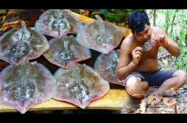 Amazing Grilled Stingrey Fish Recipe - Cooking Stingrey Secret Food Recipe with Hot Chili for Food