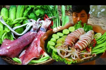 Cooking Squid Seafood Recipe - Cooking Octopus Seafood with Hot Chili Sauce