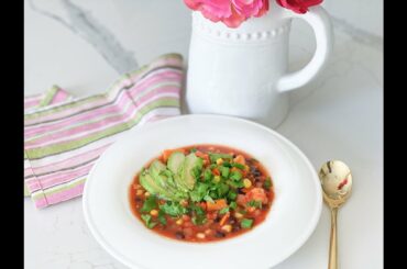 Vegetarian and Vegan Sweet Potato Chili Soup Recipe