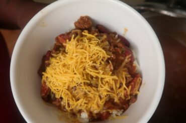 How Mama Cooks Ground Beef Chili w/ Cheese & Sausage | What's Cookin' Mama?!