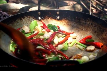 Yummy Cooking Frogs Spicy with Hot Chili & Eating food in Forest