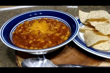 EASY Meatless Chili Recipe | Vegan & Vegetarian Friendly!