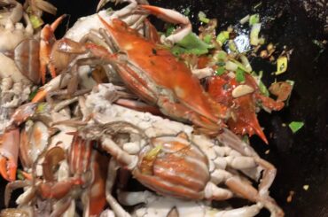 You must eat Chili crabs