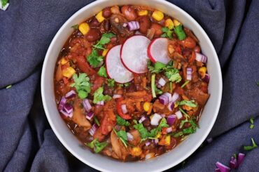 Vegan Vegetable Chili - Sweet Pea Living