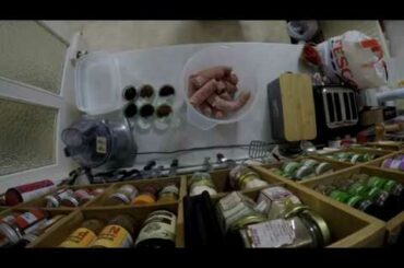 How to make: Chili Sausage Rolls