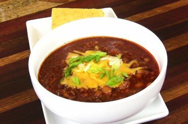 CROCKPOT TURKEY CHILI RECIPE |Cooking With Carolyn