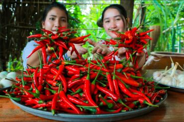 Spicy Red Chili Fermented Past And Garlic Pickle - Cooking With Sros