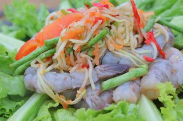 Survival kh :Tasty shrimp salad with papaya and chili recipe