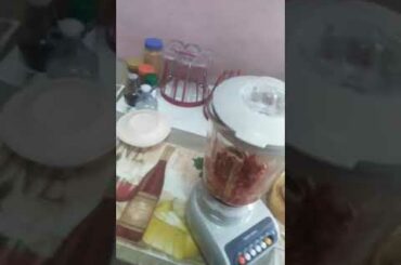 Gumagawa ako. G chili paste