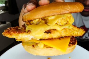 Crispy Chicken Chili Cheese Burger Tutorial