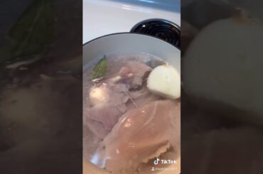 Green chicken chili enchiladas