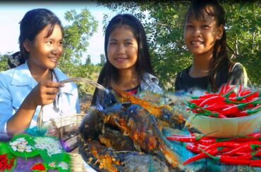 Amazing Survival Three Sister Fried Catfish Recipe With Chili Spicy Recipe Eating Delicious