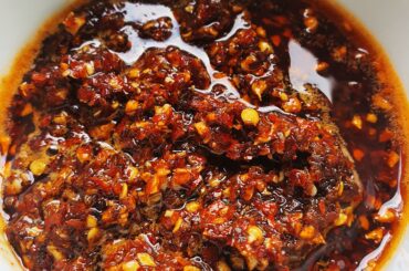 My very first time making homemade chilli paste!