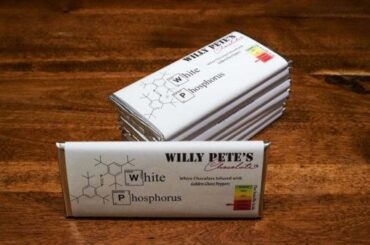 Has anyone had Willy Pete's White Phosphorus Chocolate? There's golden ghost peppers in it but I ate the entire bar in one sitting and felt no heat at all. Did I get a bad batch?
