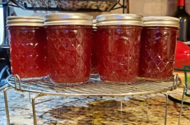 Just made a batch of apocalypse scorpion/carolina reaper/strawberry jam.