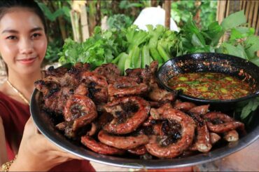 Deep fried pork intestine with chili sauce recipe