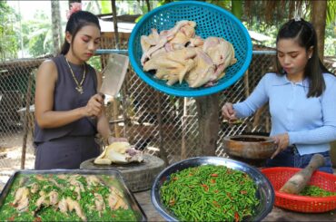 Tasty cooking chicken soup with green chili recipe