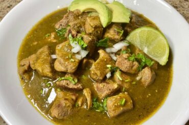 HOW TO MAKE CHILI VERDE (PORK)