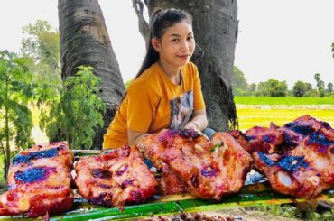 Yummy Grill Pork Rib recipe Grill pork rib with chili souce Rural life In Cambodia