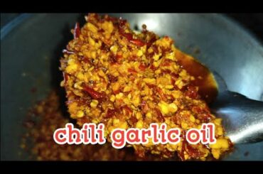 homemade chili garlic oil | extra crunchy chili garlic | easy recipe