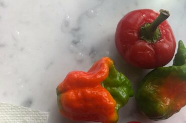 This looks spicy but I need an ID someone please help