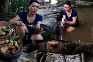 Found and Catch fish to cook for survival daily-Grill fish eat with tamarind sauce spicy chili