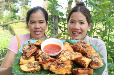 Fried Crispy Bread With Pork Eating Chili Sauce Recipe -  Khmer Food TV