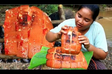 Life in jungle: Cooking BBQ Pork belly With Chili recipe  &  Village Cooking