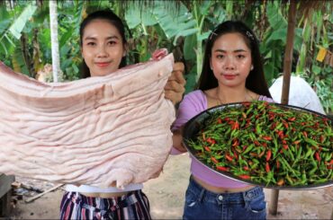 How to cook pork crispy soup with chili and lemon recipe