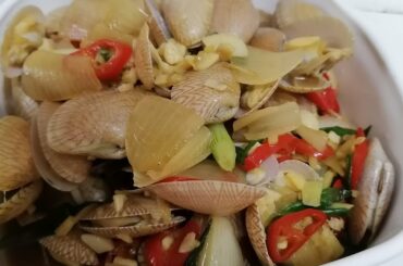 Clam in Chinese rice wine, Ginger and Chili Recipe