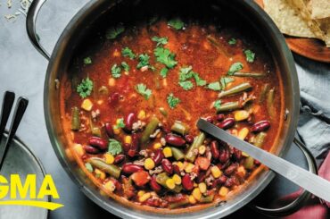 This easy ‘10-Can Chili’ is the perfect fall recipe l GMA Digital