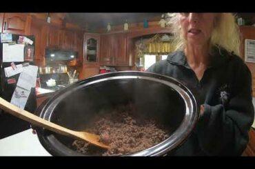 #chilichallenge #venisonchili #crockpot #debsway Venison Chili in the crockpot today.