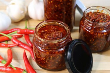 CHILI GARLIC OIL | Mapapa-wow ka sa Anghang at Sarap! Easy Chili Garlic Sauce Recipe