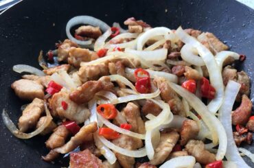 Onion chicken Stir fry recipe |Onion chili chicken stir fry |Chili chicken stir fry | Cooking  vlog