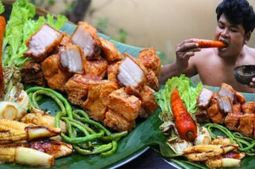 Cooking Crispy Pork Belly BBQ Recipe - Cook Pork Belly Meat eating so delicious with Hot Chili Sauce