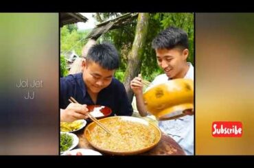 Eat spicy food #chili