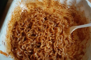 You guys have introduced me to Samyang ramen and now I'm totally hooked. These are the black package - 1x hot chicken flavor ramen.