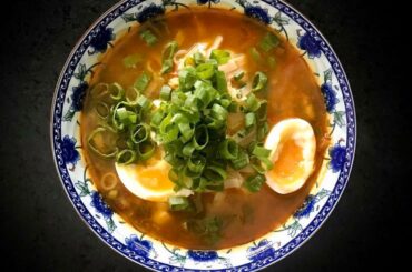 Noodle soup & eggs with chopped chives