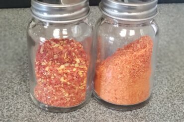 Thought y'all might appreciate this. Homemade cayenne powder and flakes