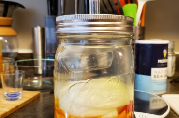 30 7 pot yellow/red lavas fermenting with an onion. Trying to keep things simple for a change.