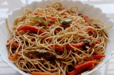 RESTAURANT STYLE CHILI GARLIC HAKKA NOODLES RECIPE AT HOME | CHILI GARLIC NOODLES RECIPE IN BENGALI