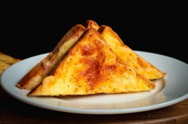 Chili Cheese Toast Recipe - OhTasty