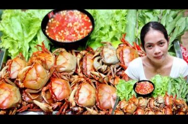 Cooking Crab with Spicy Chili for Eating delicious