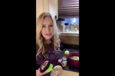 Tupperware Pressure cooker-Microwave - White Chicken Chili Recipe - Cooks in 30 minutes