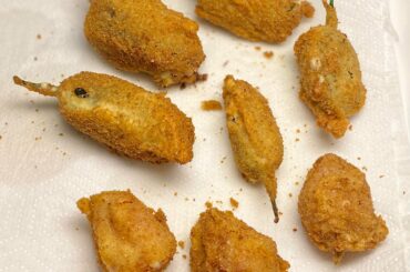 My first take on jalapeño and habanero poppers. What a snack, thanks America!