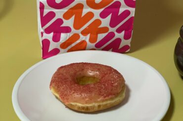 Dunkin’s new Spicy Ghost Pepper Doughnut....super mild..no spice..incredibly disappointing!